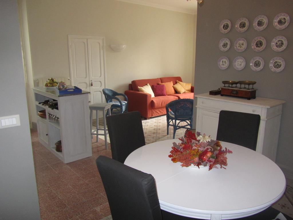 Apartamento La Felice Casa Di Nonno Battistino Apricale Habitación foto