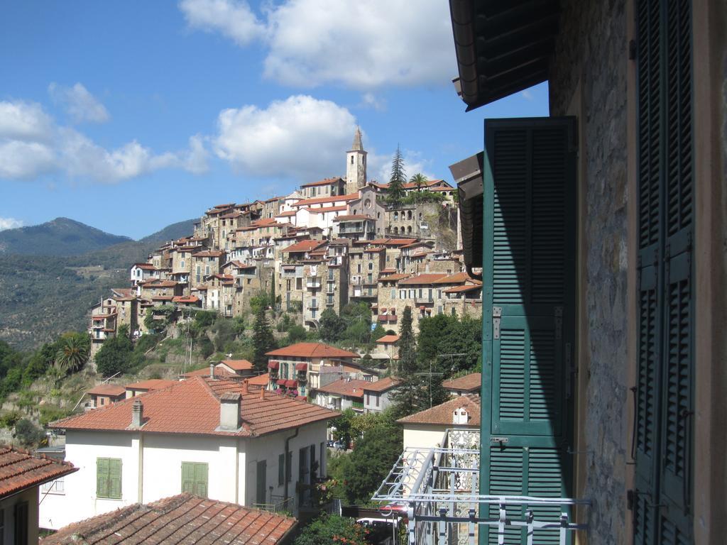 Apartamento La Felice Casa Di Nonno Battistino Apricale Habitación foto