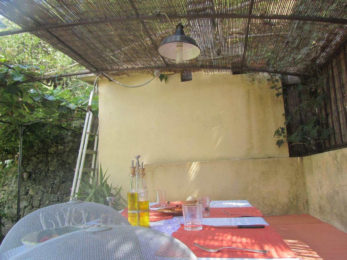 Apartamento La Felice Casa Di Nonno Battistino Apricale Exterior foto